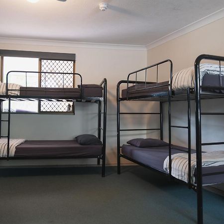 Maxmee Backpackers Resort Gold Coast Exterior photo