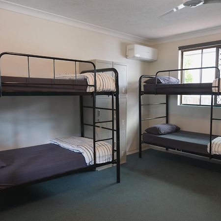 Maxmee Backpackers Resort Gold Coast Exterior photo