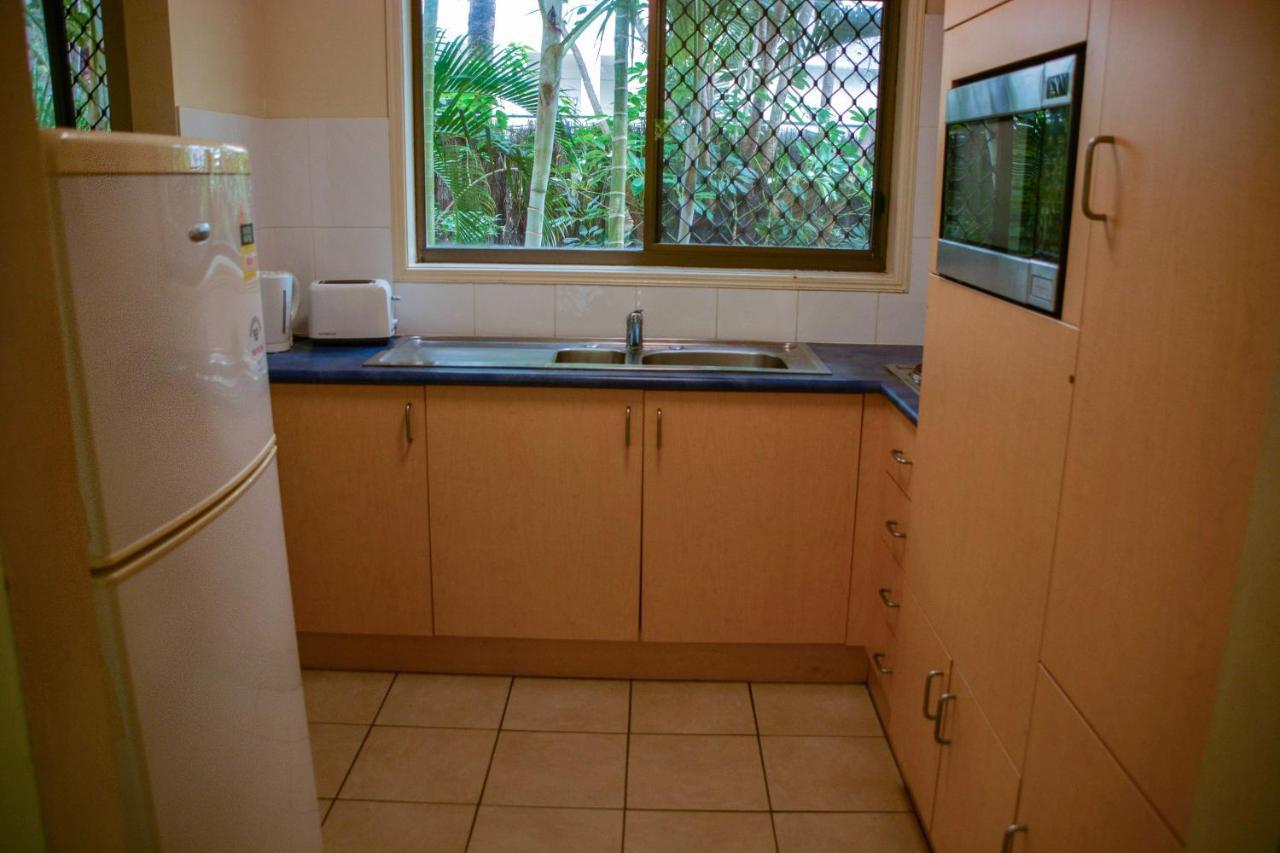 Maxmee Backpackers Resort Gold Coast Exterior photo