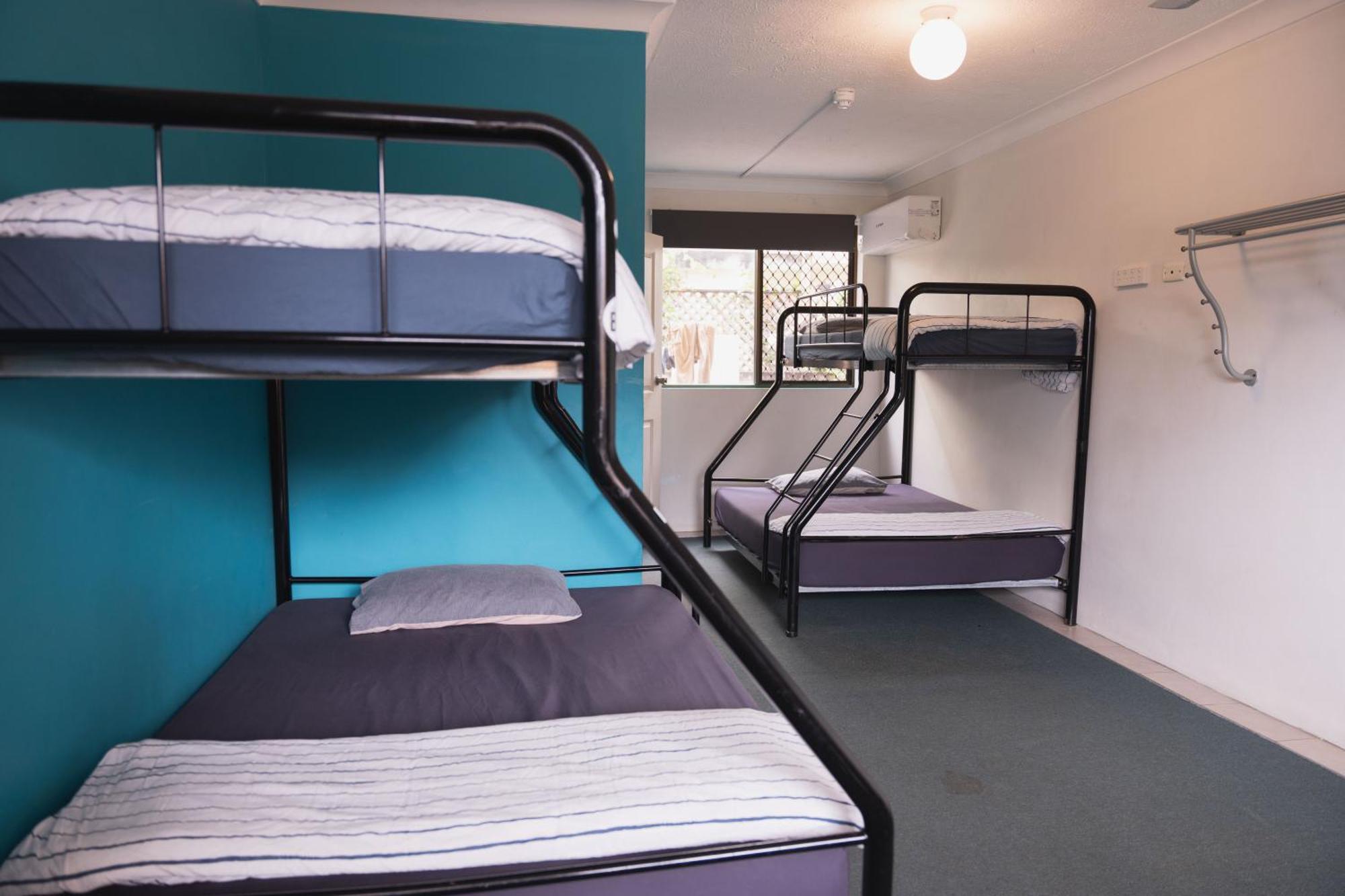 Maxmee Backpackers Resort Gold Coast Exterior photo