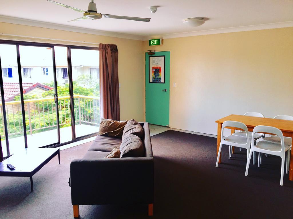 Maxmee Backpackers Resort Gold Coast Exterior photo