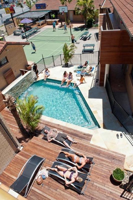 Maxmee Backpackers Resort Gold Coast Exterior photo